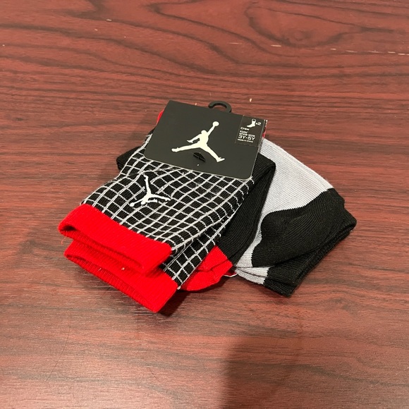 Jordan, Kids Crew Socks, Red, Black & Grey, 2 Pack - Picture 6 of 6